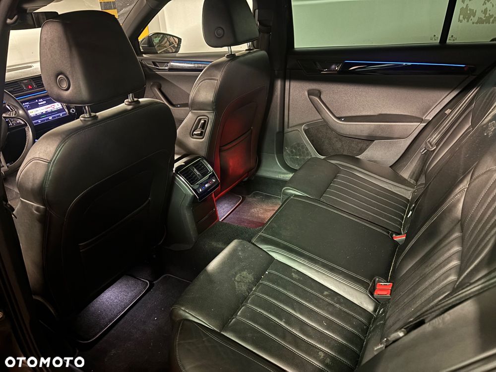 Skoda Superb 2.0 TDI 4x4 L&K DSG - 5