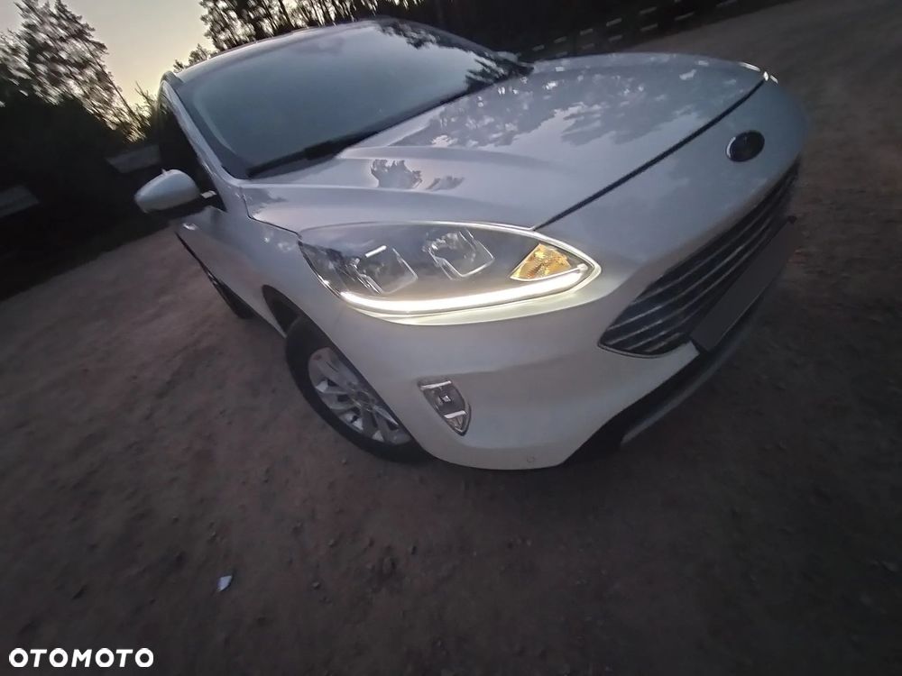 Ford Kuga - 23