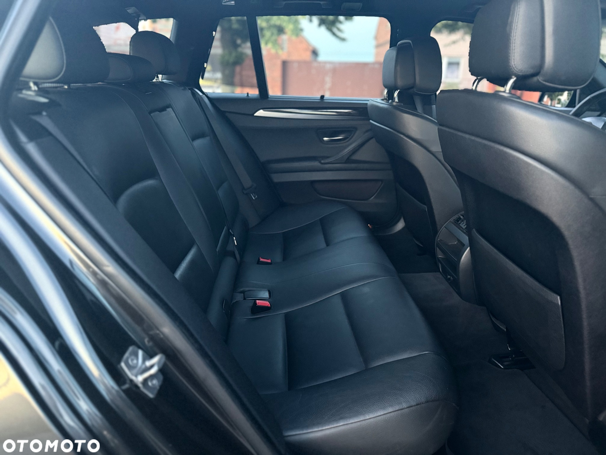 BMW Seria 5 525d Touring - 11