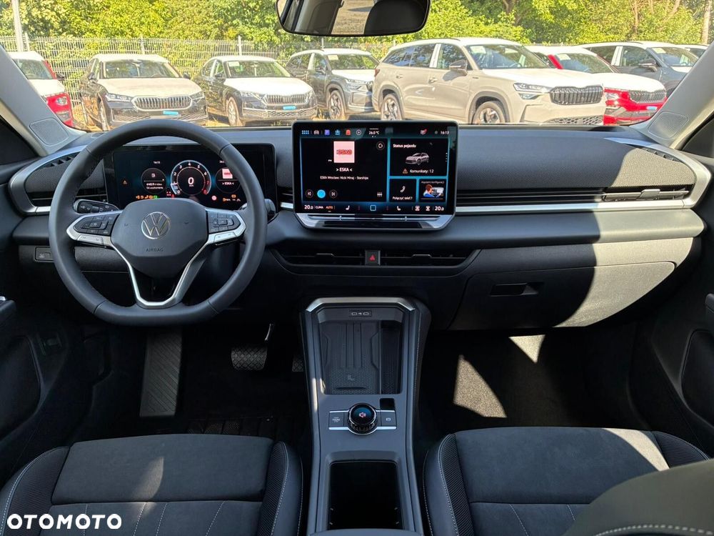 Volkswagen T-Roc - 13