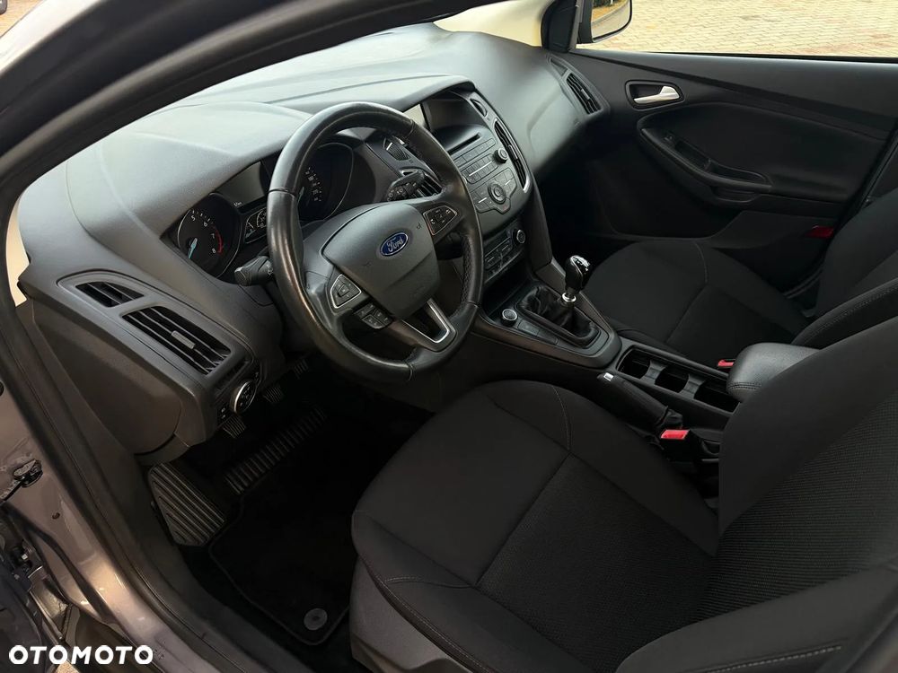 Ford Focus 1.0 EcoBoost Titanium - 23