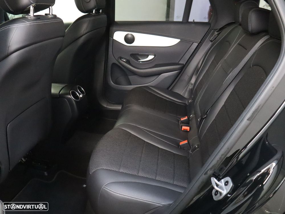 Mercedes-Benz GLC 300 e 4Matic - 11