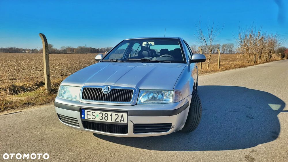 Skoda Octavia 1.6 Tour Classic - 12