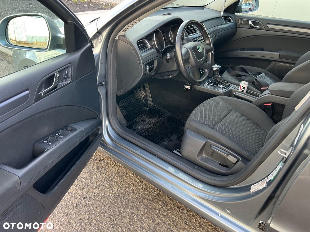 Skoda Superb 1.8 TSI Elegance DSG - 17