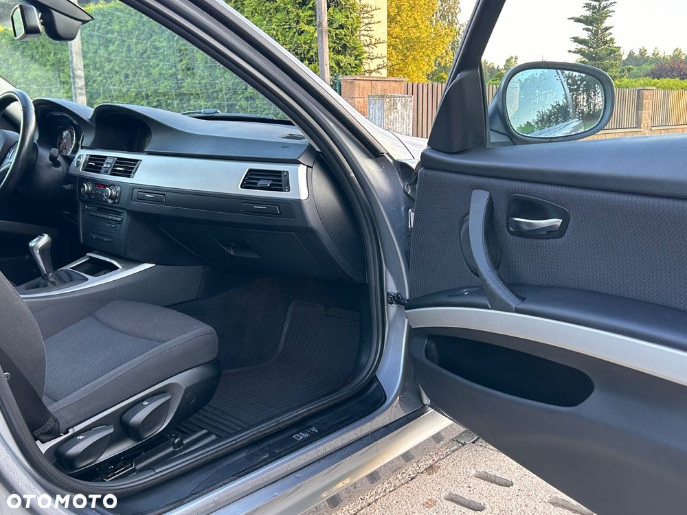 BMW Seria 3 316d Edition Luxury Line Purity - 27