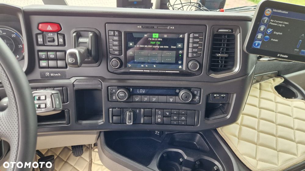 Scania * R450 LOW DECK * RETARDER * KLIMA POSTOJOWA * - 29