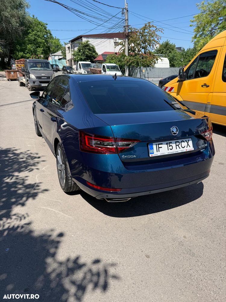 Skoda Superb 2.0 TSI 4X4 DSG L&K - 11