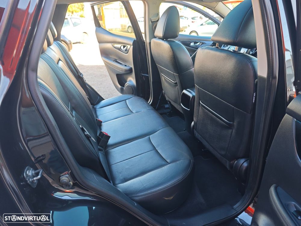 Nissan Qashqai 1.6 dCi N-Connecta 18 - 12