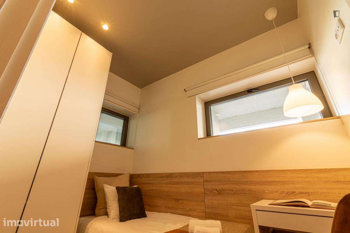 Quarto - localizado em Chelas Lisbon - Grande imagem: 3/19