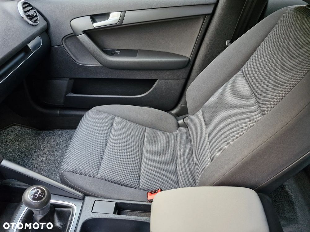 Audi A3 Sportback 1.6 Attraction - 17
