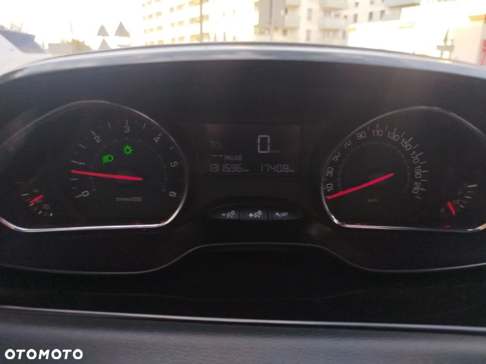 Peugeot 208 1.4 HDi Access - 8