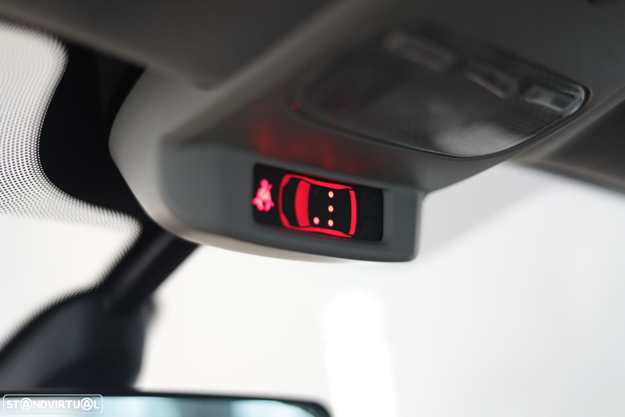 Peugeot 3008 1.6 e-HDi Executive CMP6 - 17