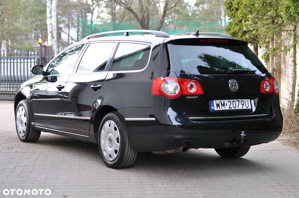 Volkswagen Passat 1.6 Comfortline - 12