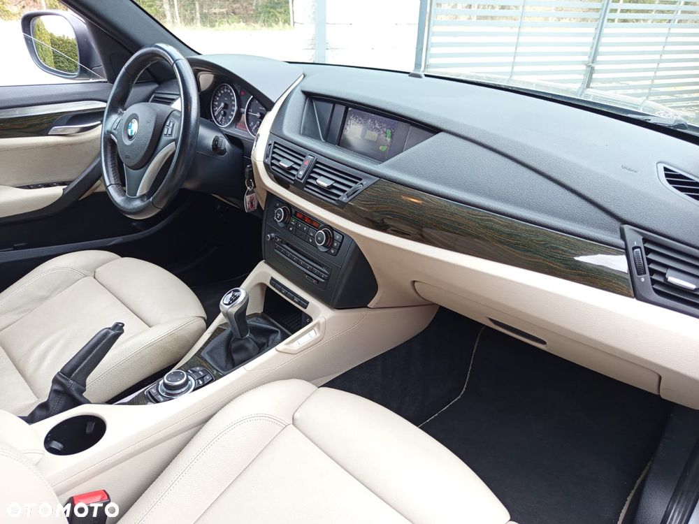 BMW X1 xDrive20d - 23