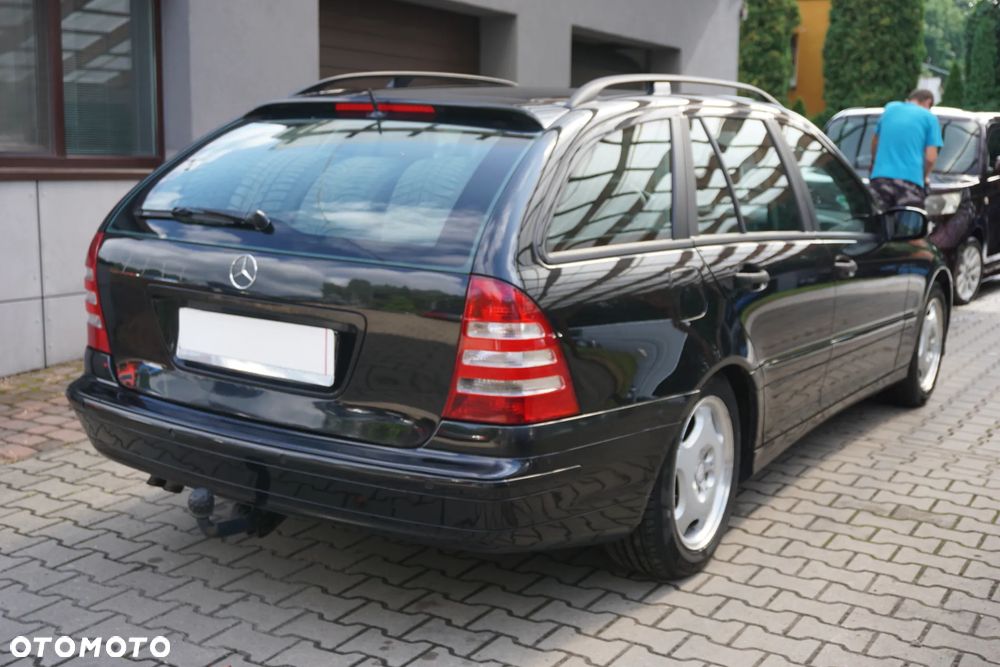 Mercedes-Benz Klasa C 200 CDI Elegance - 3