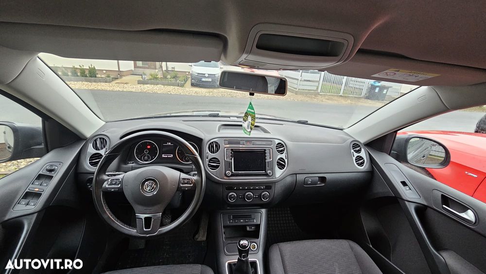 Volkswagen Tiguan - 10