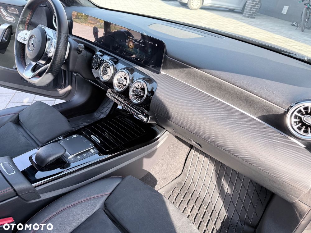 Mercedes-Benz Klasa A 250 4-Matic AMG Line 7G-DCT - 23