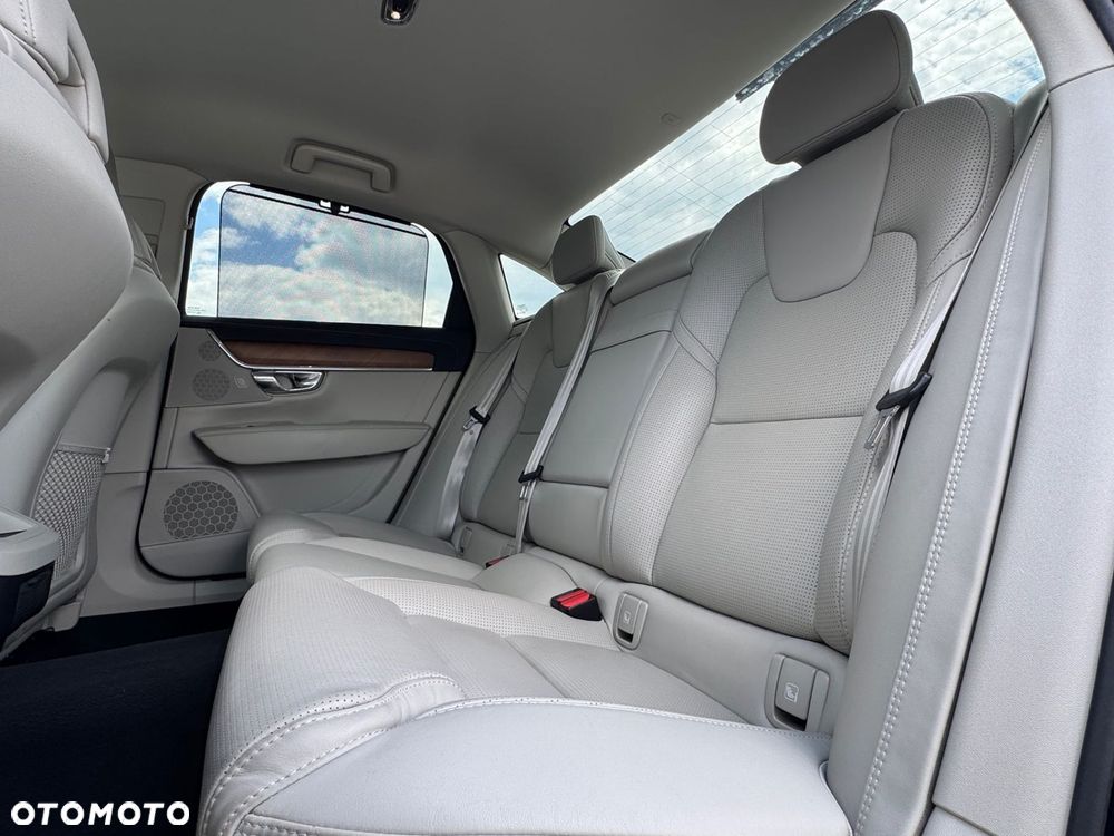 Volvo S90 - 19
