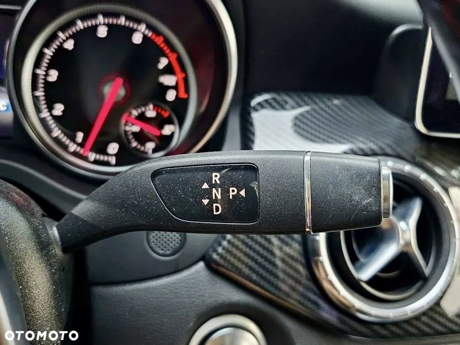 Mercedes-Benz CLA - 10