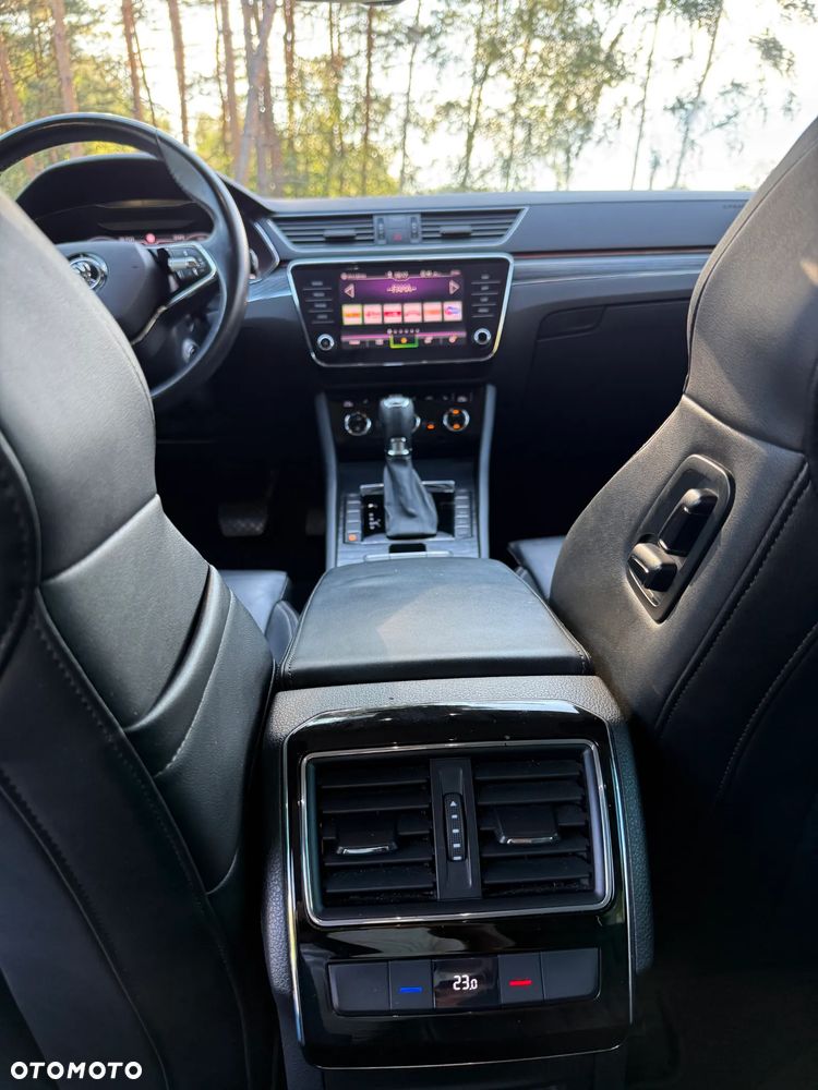 Skoda Superb 2.0 TDI DSG Ambition - 9