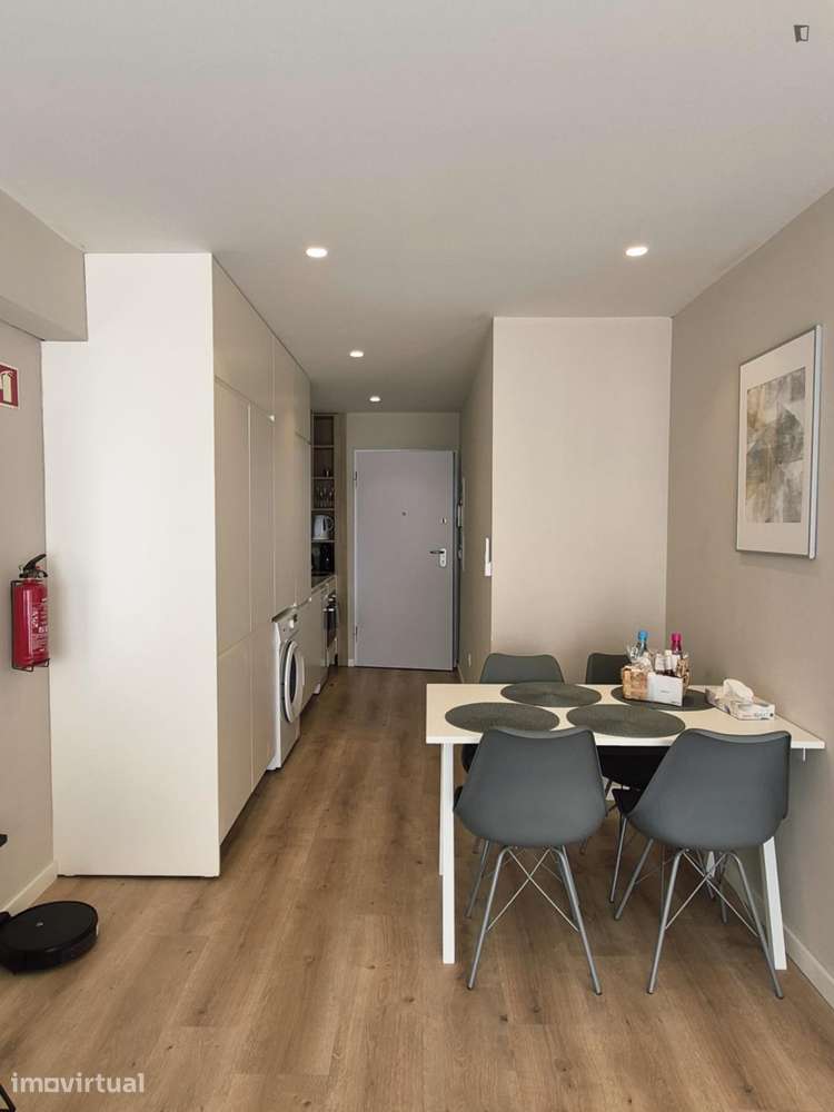 Apartamento com 1 quartos - localizado em Santo Ildefonso Porto - Grande imagem: 3/11