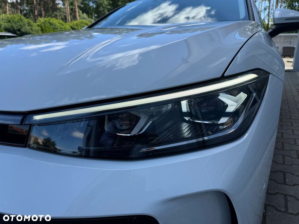 Volkswagen Passat - 10