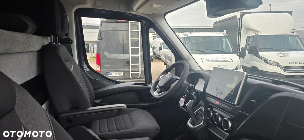 Iveco DOSTEPNY OD RĘKI - 3.5T NA HAKU !!! - 17