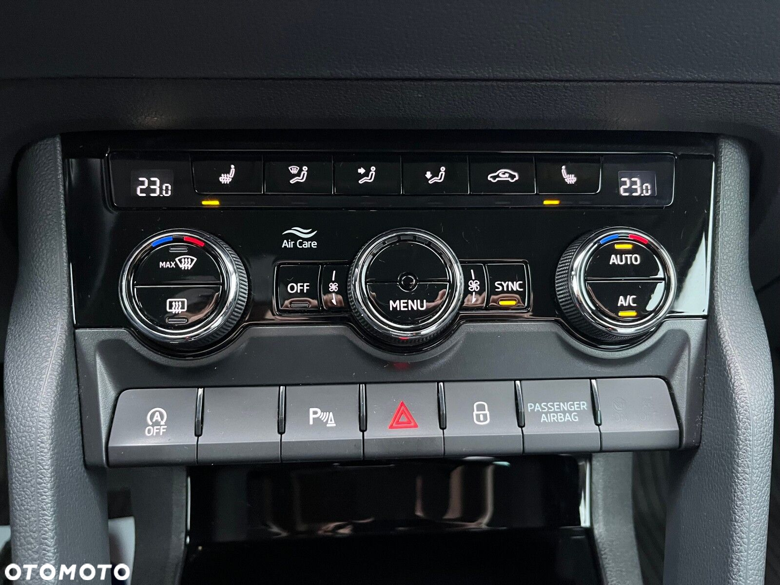 Skoda Karoq 1.5 TSI ACT 4x2 Style DSG - 35