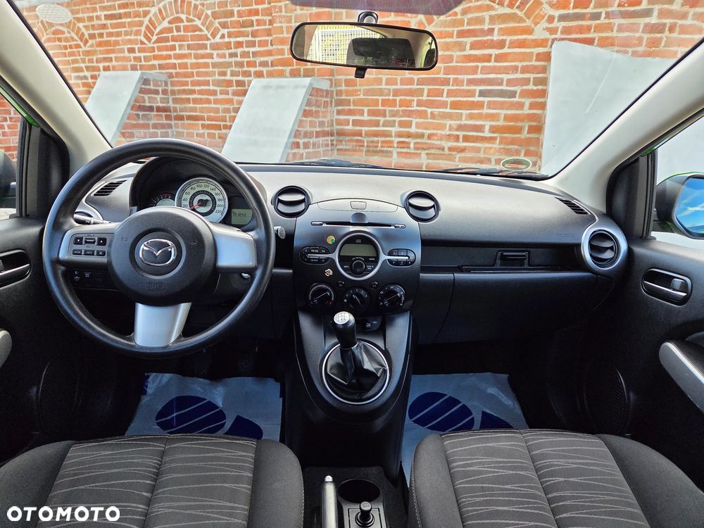 Mazda 2 - 18