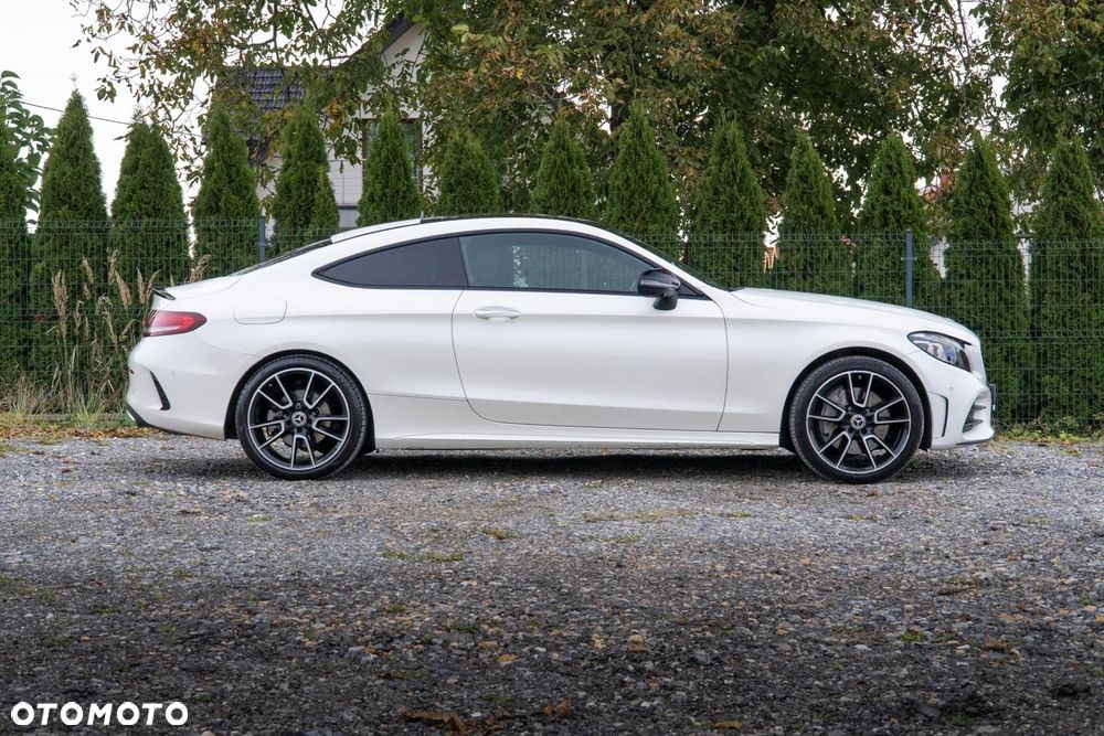 Mercedes-Benz Klasa C 300 d 4MATIC 9G-TRONIC - 8