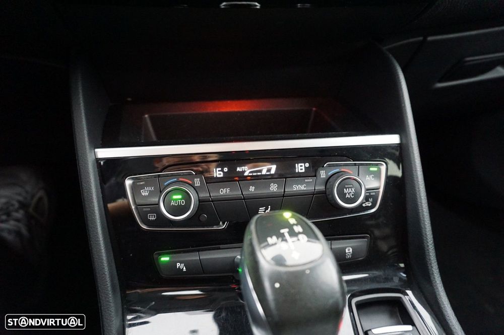 BMW 216 Active Tourer d Line Sport Auto - 23