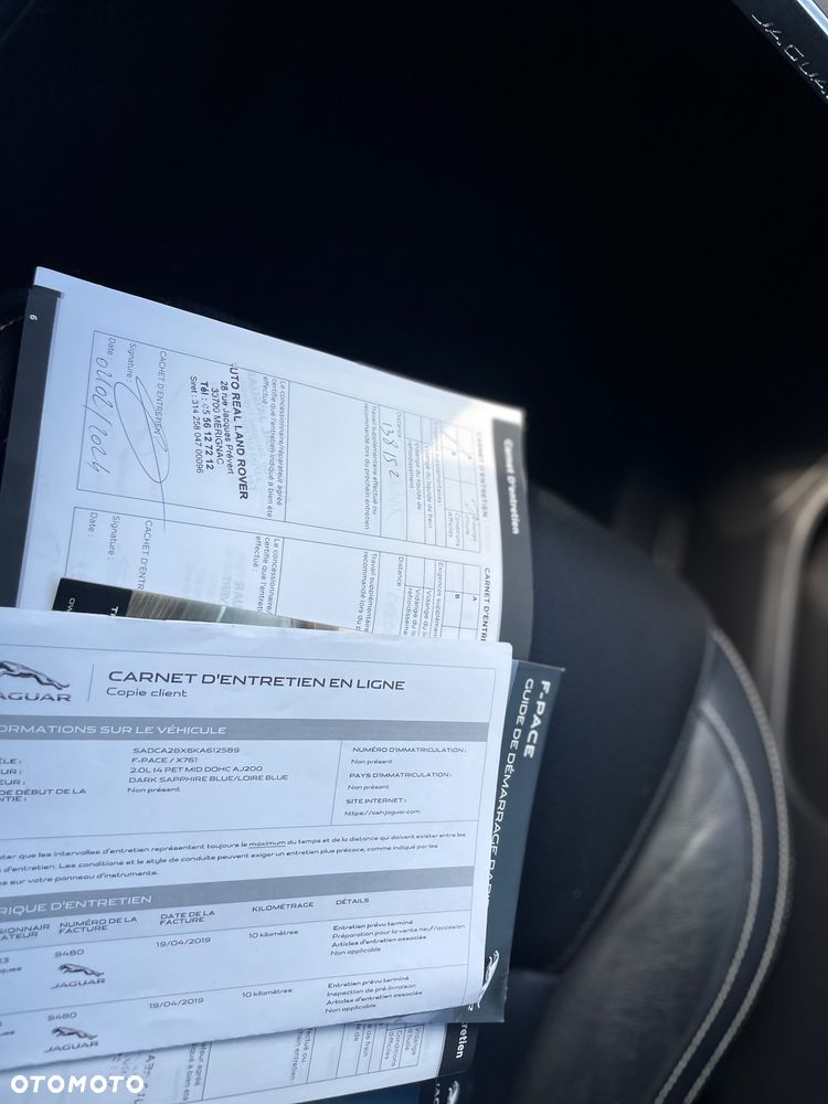 Jaguar F-Pace 25t AWD R-Sport - 27