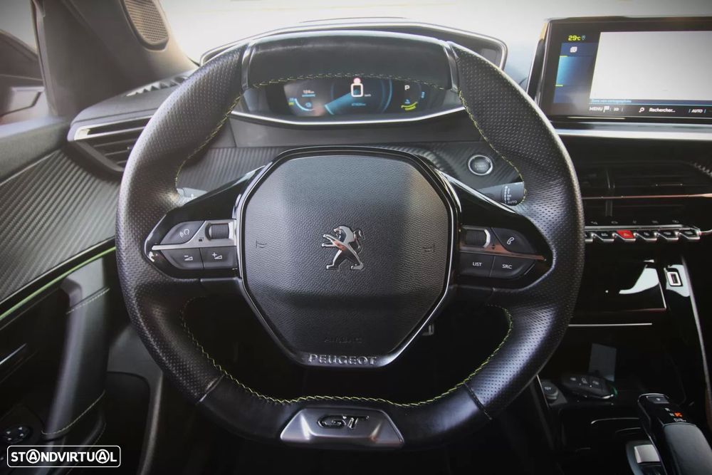 Peugeot e-2008 - 14