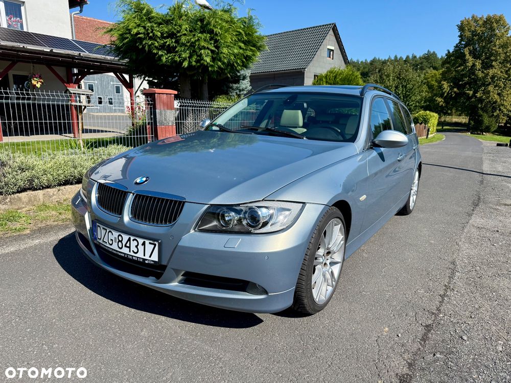 BMW Seria 3 325i Touring - 6