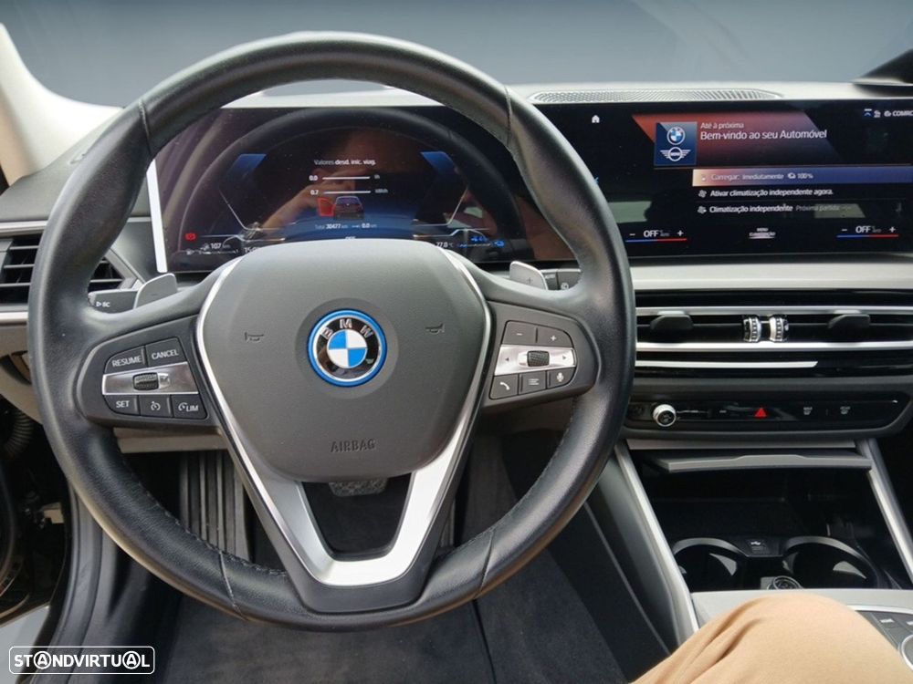 BMW 320 e Touring Auto - 9