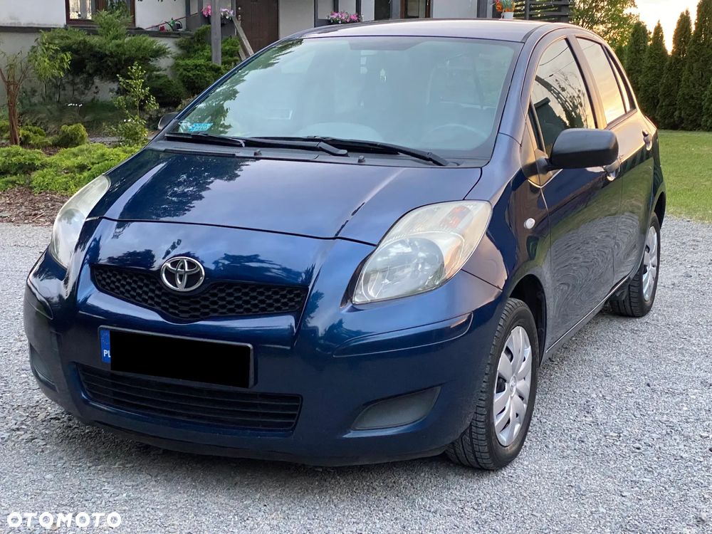 Toyota Yaris - 1