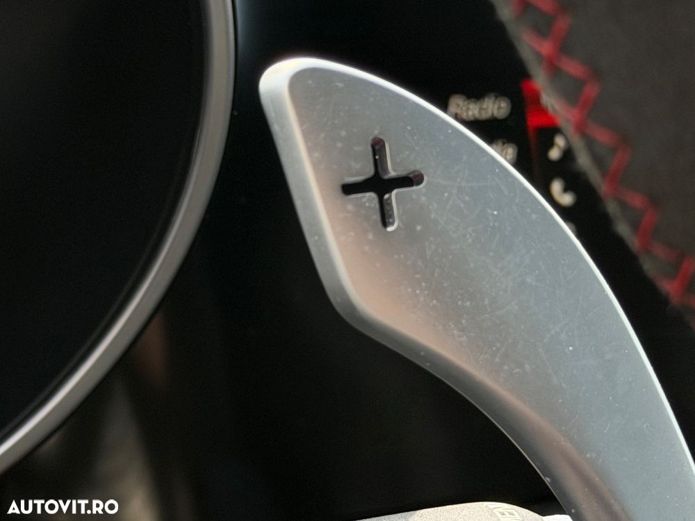 Alfa Romeo Giulia 2.9 V6 Bi-Turbo AT8 Quadrifoglio - 32