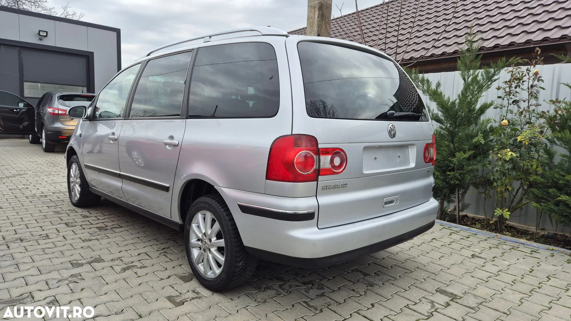 Volkswagen Sharan 1.9 TDI Comfortline Family - 3
