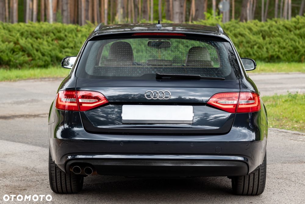 Audi A4 Avant 2.0 TDI DPF multitronic Attraction - 8