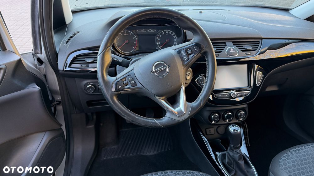 Opel Corsa 1.4 16V Cosmo - 10