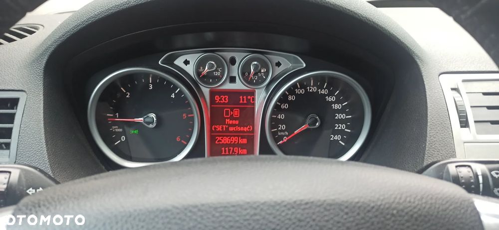 Ford Kuga 2.0 TDCi 4x4 Titanium - 19