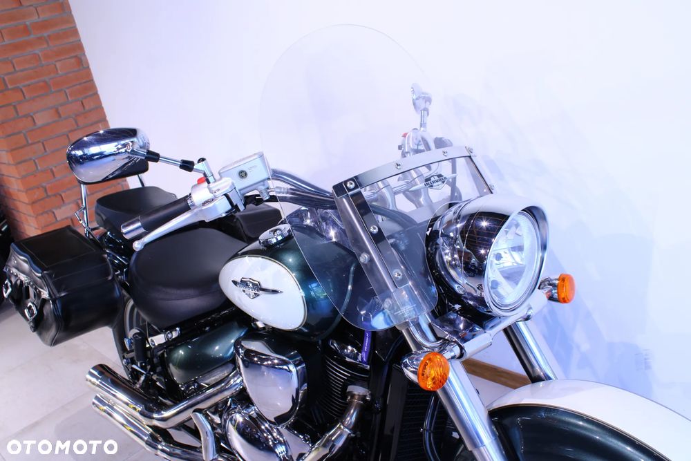 Suzuki Intruder - 24