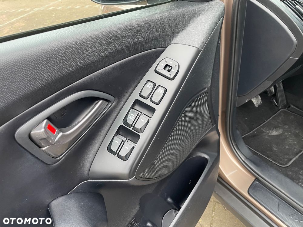 Hyundai ix35 - 11