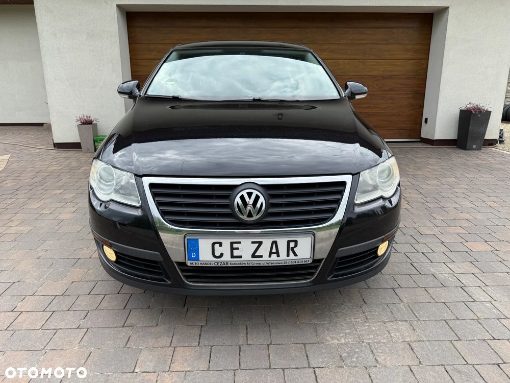 Volkswagen Passat - 2