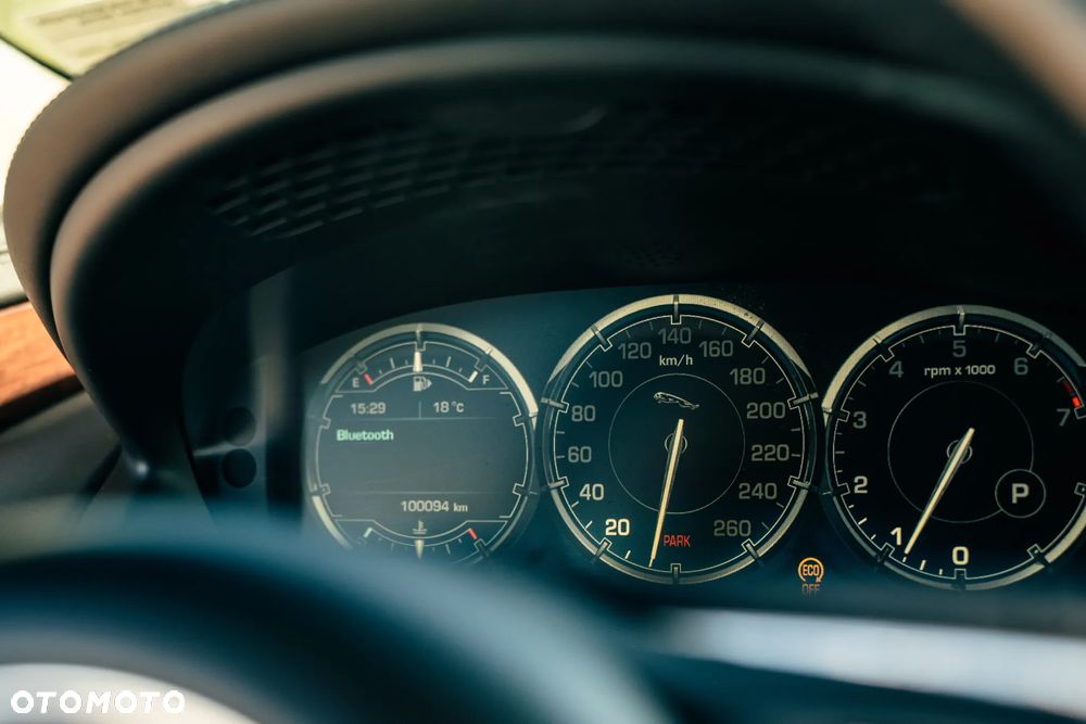 Jaguar XJ 3.0 T AWD Portfolio - 25