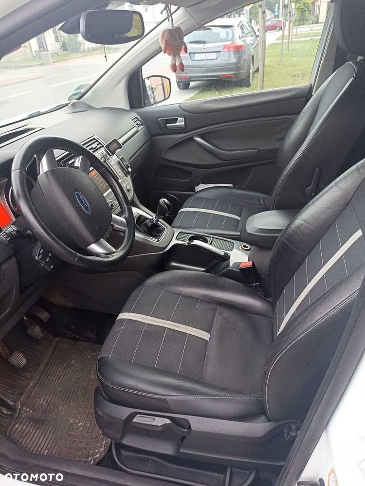 Ford Kuga - 7