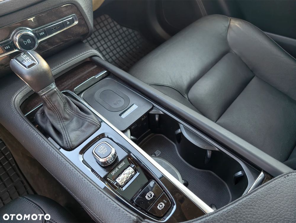 Volvo XC 90 T5 AWD Momentum 7os - 10