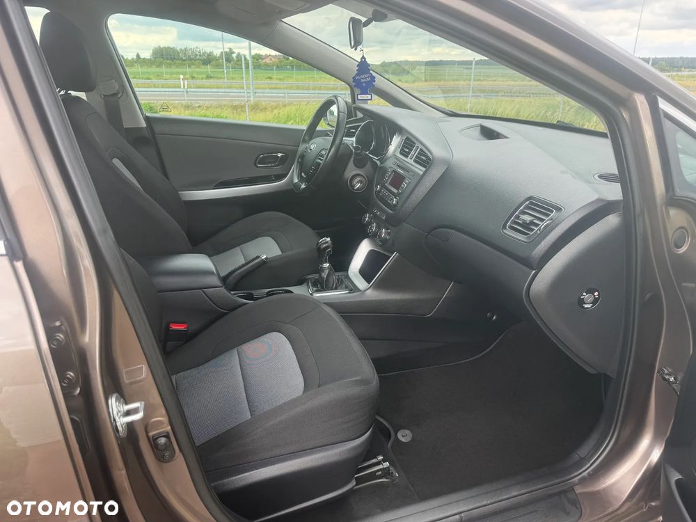 Kia Ceed - 13