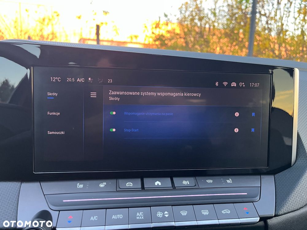 Opel Astra 1.2 Turbo Business Edition - 23