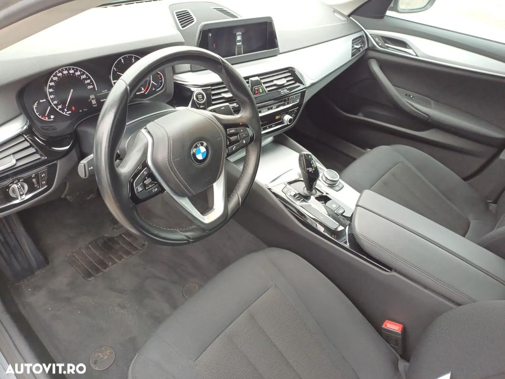 BMW Seria 5 520d xDrive Aut. - 11